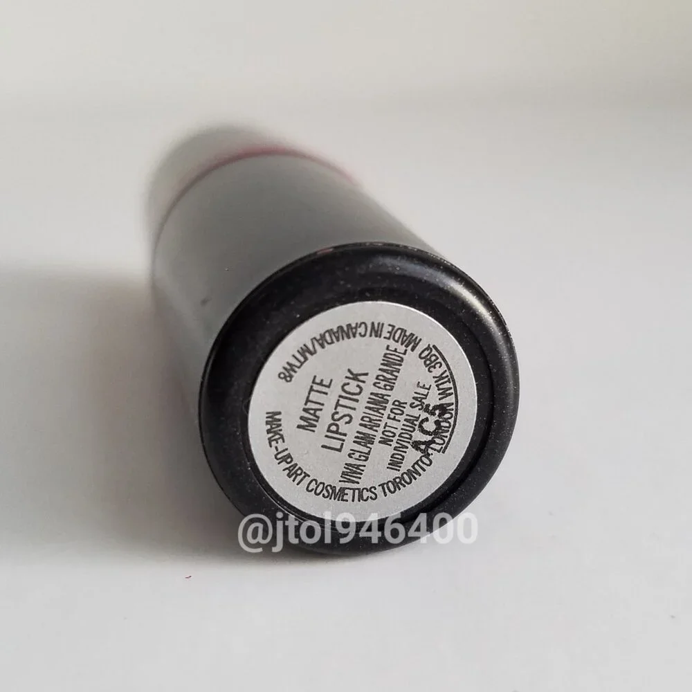 Mac Viva Glam Ariana Grande Lipstick